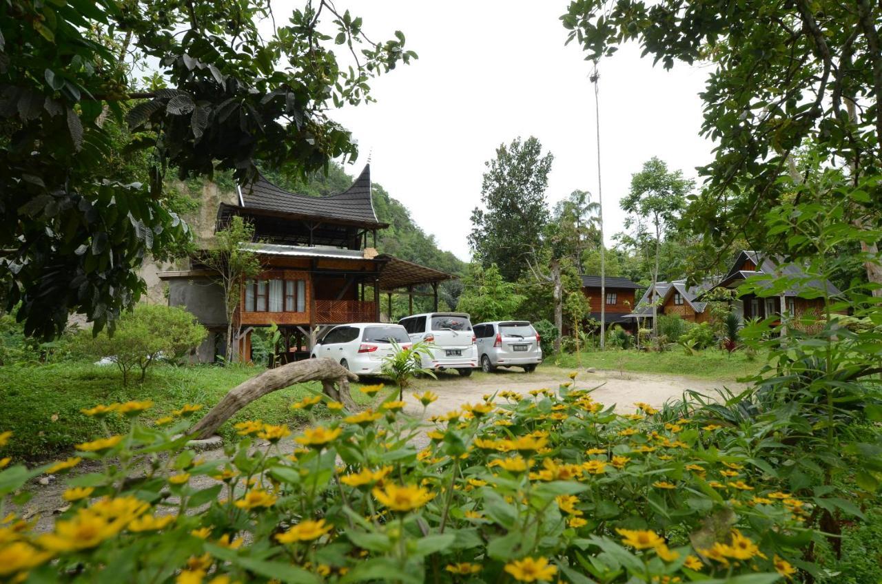 Canyon Jungle Stay Bukittinggi Exteriér fotografie
