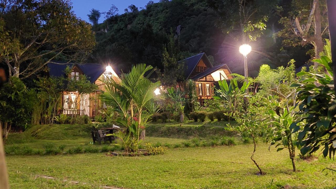Canyon Jungle Stay Bukittinggi Exteriér fotografie